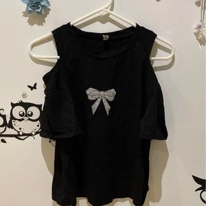 Off shoulders black top with pearl/gemstones bow